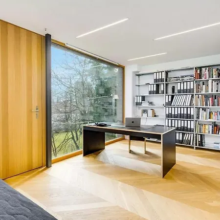 Saniertes Wohnhaus Von 1934 Mit Buro-anbau In Seenahe Mit 4