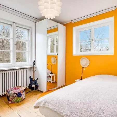Saniertes Wohnhaus Von 1934 Mit Buro-anbau In Seenahe Mit 4