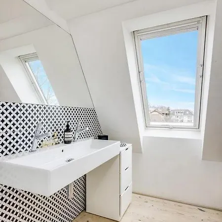 Apartmán Saniertes Wohnhaus Von 1934 Mit Buro-anbau In Seenahe Mit 4